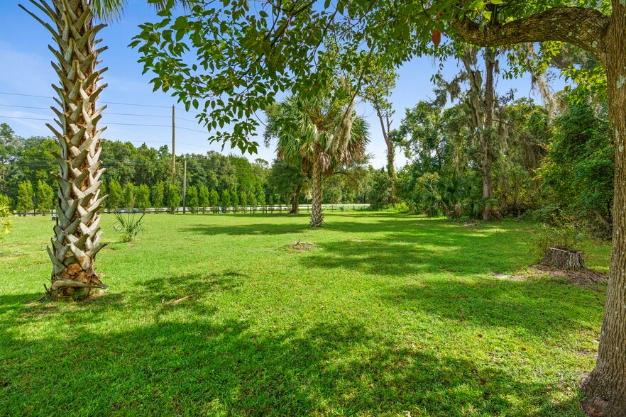 More Photos Of 4630 US Highway 17, De Leon Springs Restaurant For Sale