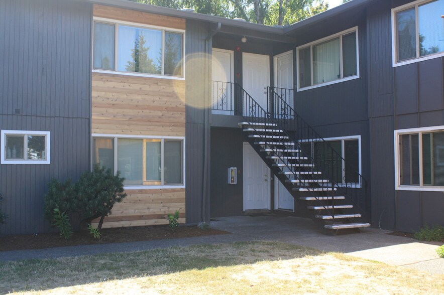 More Photos Of 1184 NE Turner Dr, Hillsboro Apartments For Sale