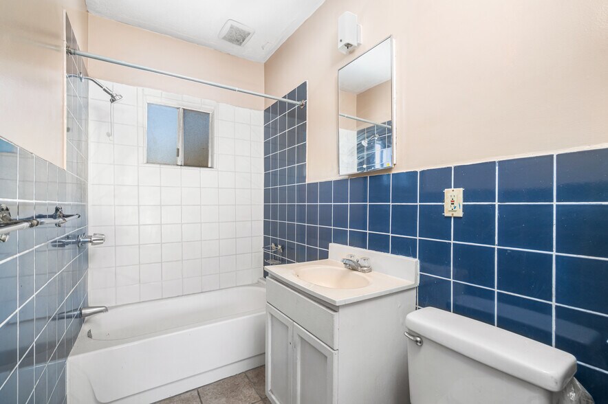 More Photos Of 1727 Bellevue Ave, Los Angeles Apartments For Sale
