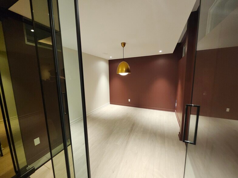 More Photos Of 636 King St W, Toronto Office For Lease