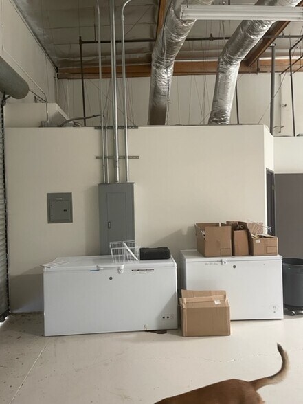 More Photos Of 2624-2626 Lavery Ct, Newbury Park Unknown For Lease