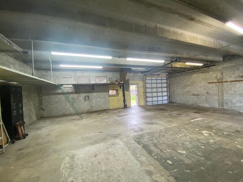 More Photos Of 2126 Collins Ct, Hollywood Refrigeration Cold Storage For Lease