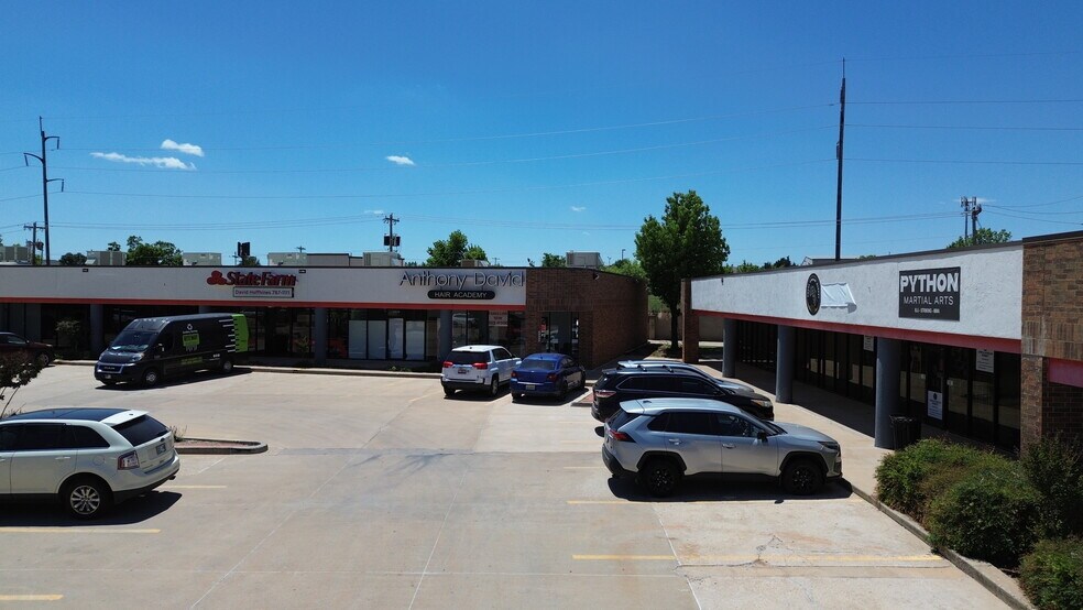 More Photos Of 6444 NW Expressway St, Oklahoma City Unknown For Lease