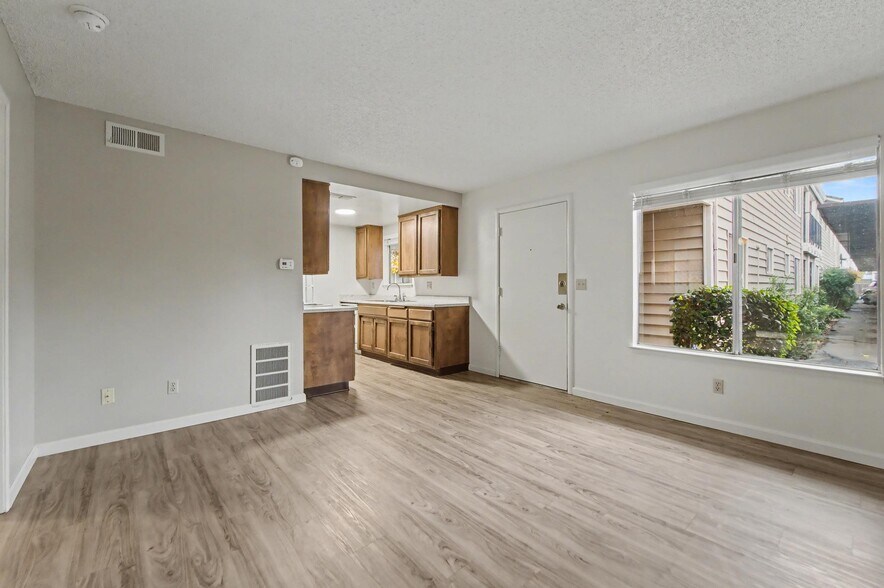 More Photos Of 1574 - 1576 Heather Dr, Yuba City Apartments For Sale