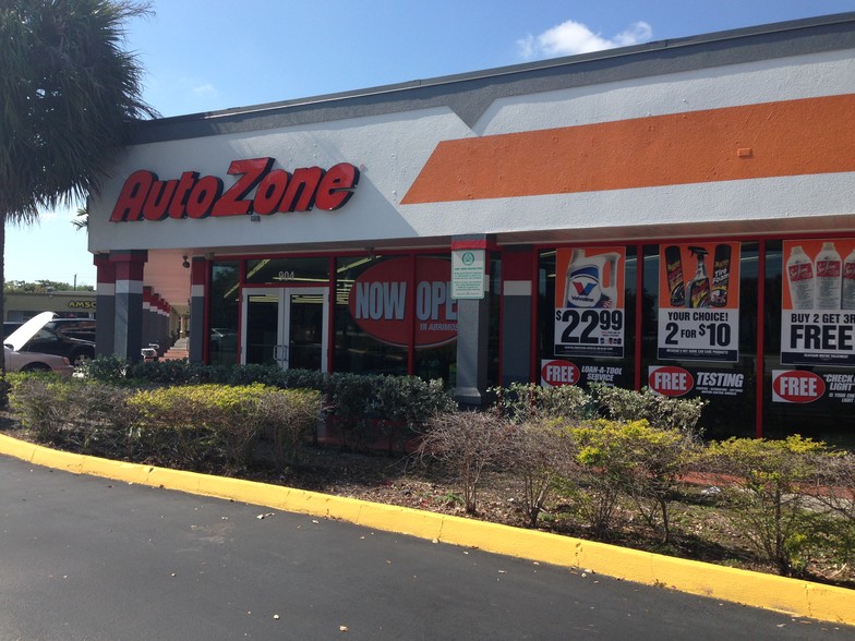 More Photos Of 1006 E Sample Rd, Pompano Beach Storefront For Sale