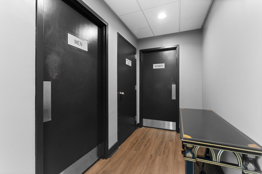 More Photos Of 7373 Comfort Inn Dr, Warrenton General Retail For Sale