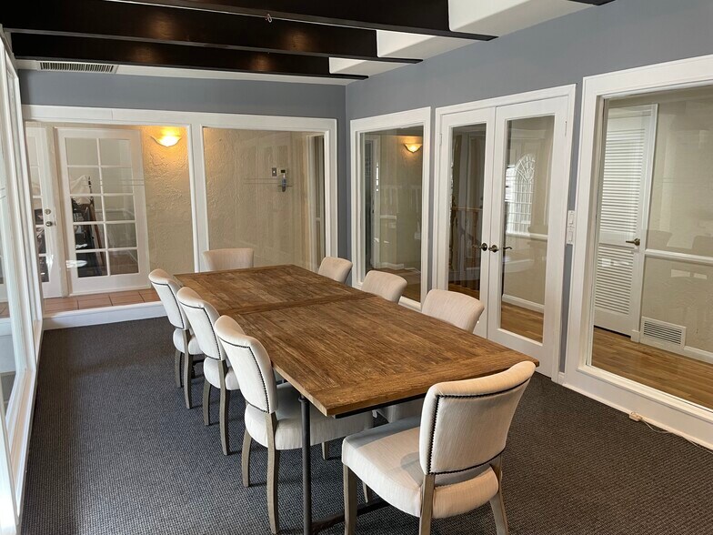 More Photos Of 3350 Barham Blvd, Los Angeles Office For Sale