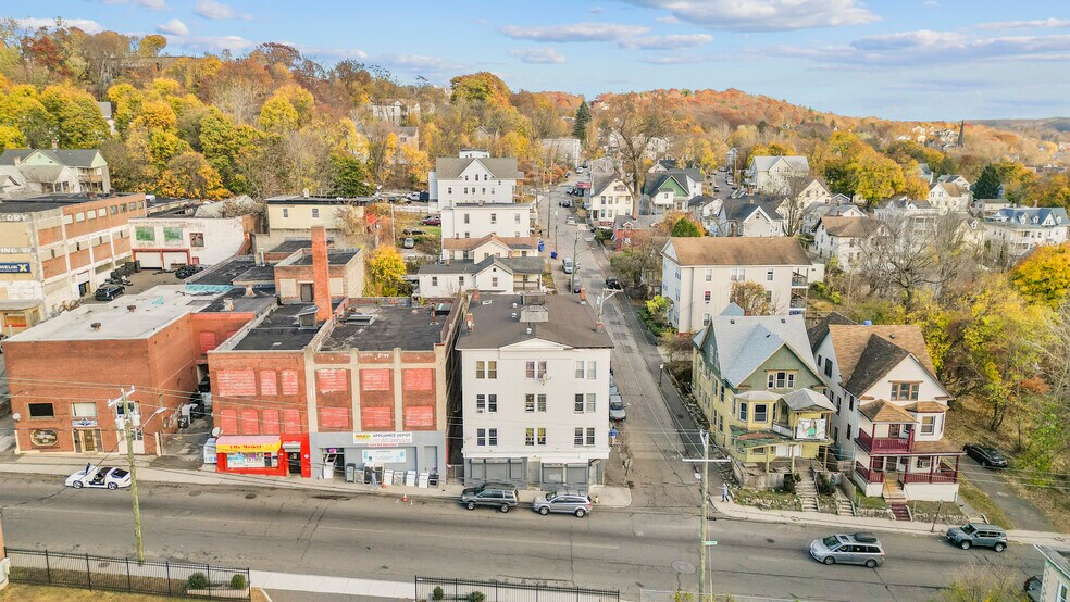 More Photos Of 138 Cherry St, Waterbury Apartments For Sale