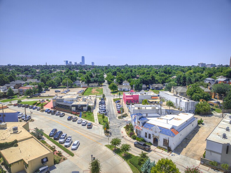 More Photos Of 2927 Paseo Dr, Oklahoma City Office For Lease