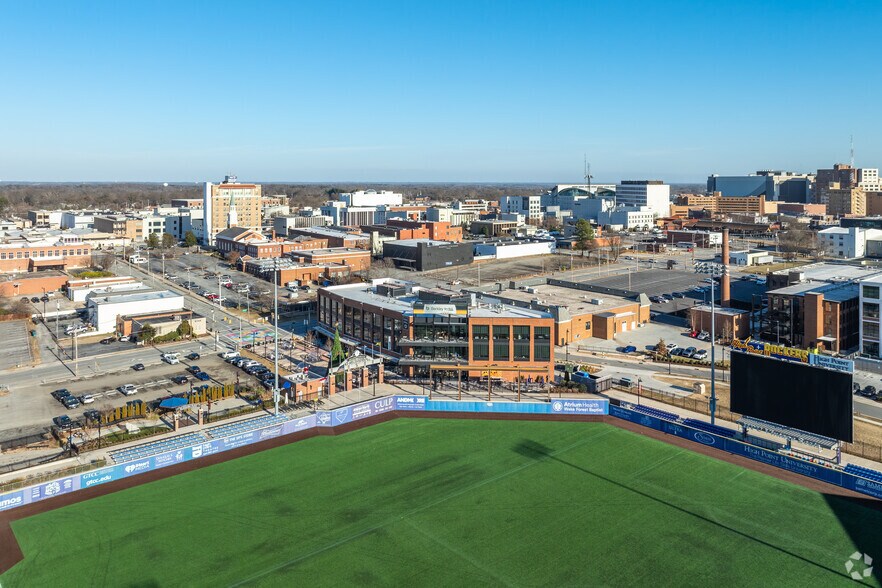 More Photos Of 275 N Elm St, High Point Office For Lease