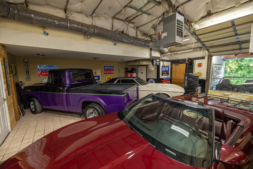 More Photos Of 23621 S State Route 291, Harrisonville Industrial For Sale