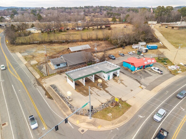 More Photos Of 626 Carpenter Dam Rd, Hot Springs National Park Specialty For Sale