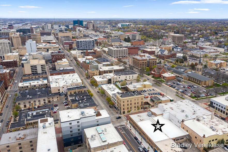 More Photos Of 200 S Division Ave, Grand Rapids Storefront Retail Office For Lease