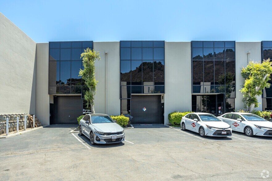 More Photos Of 3914 Murphy Canyon, San Diego Unknown For Lease