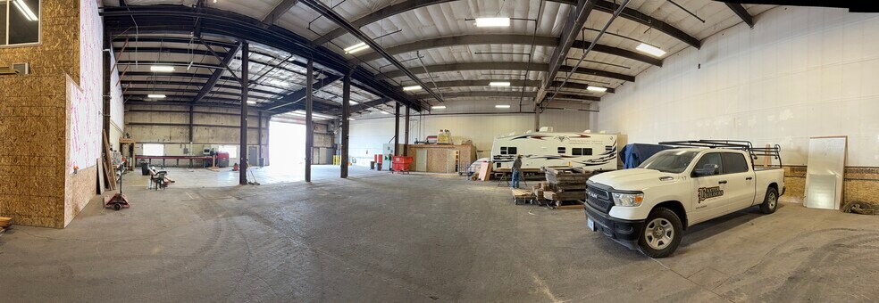 Primary Photo Of 601 E Antler Ave, Redmond Warehouse For Lease