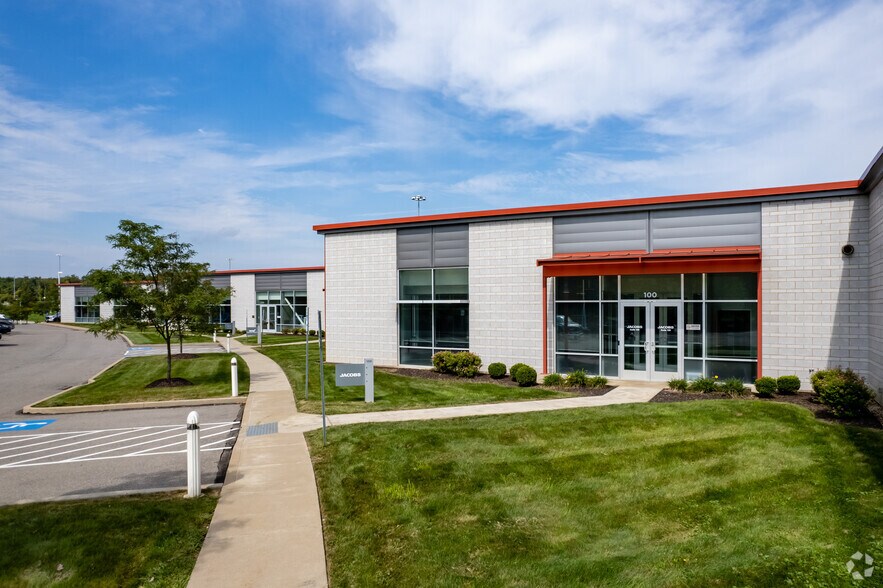 More Photos Of 400 Industry Dr, Pittsburgh Flex For Sale