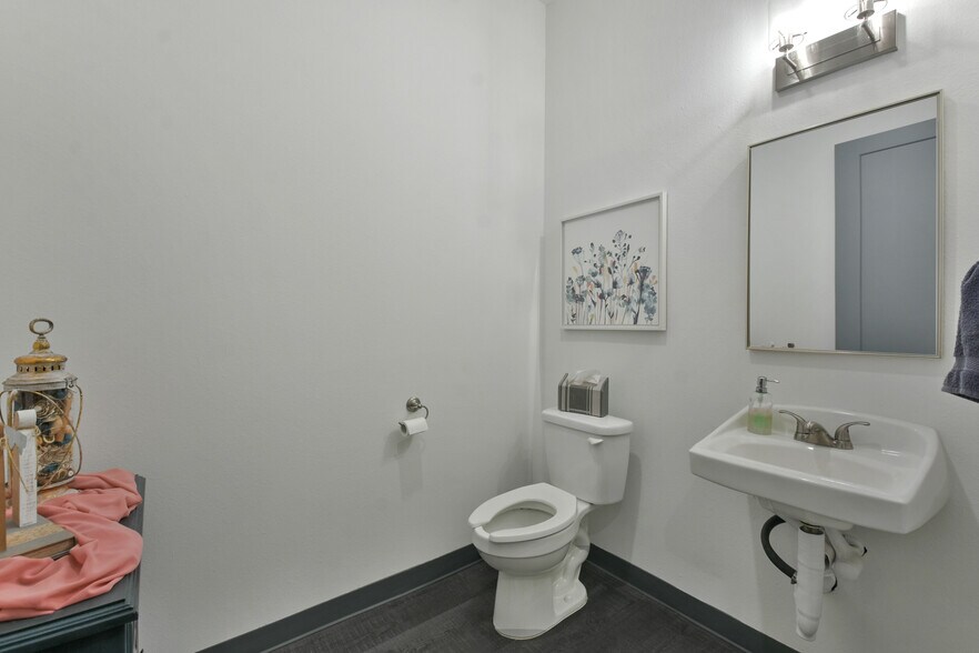 More Photos Of 11821 FM 1488, Magnolia Medical For Sale