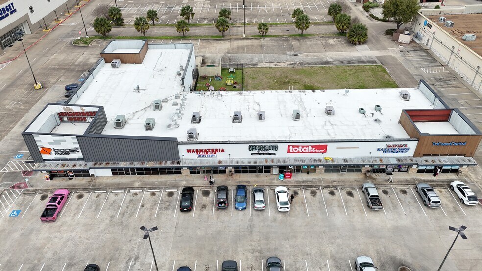 More Photos Of 9404 W Sam Houston Pky S, Houston Storefront Retail Office For Sale