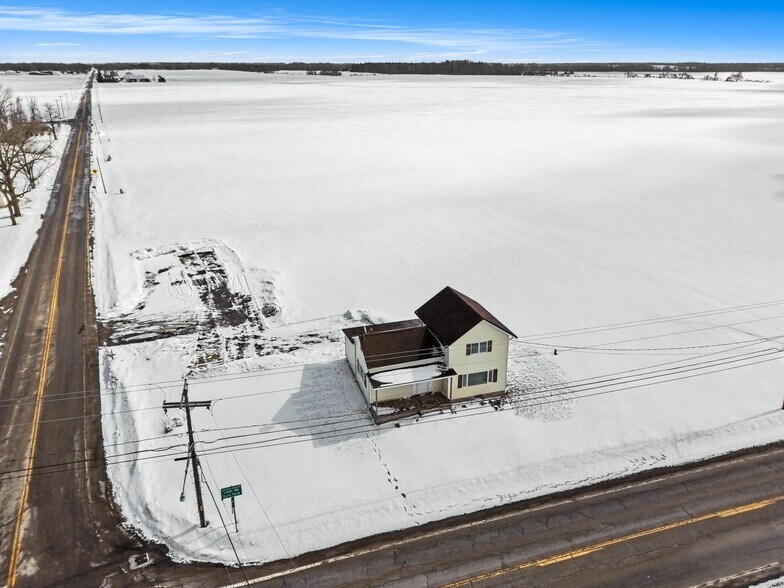 More Photos Of 328 Lake Road East Frk, Hamlin Restaurant For Sale