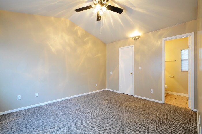 More Photos Of 2841 San Gabriel St, Austin Specialty For Sale