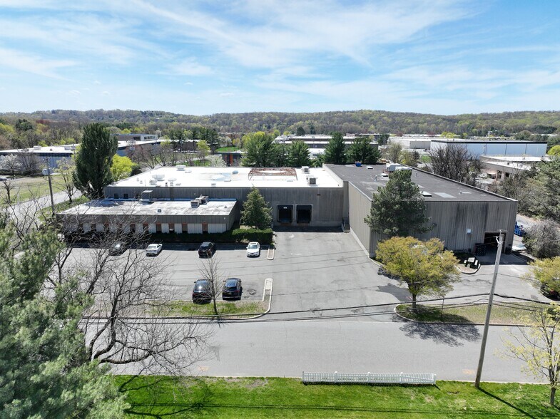 More Photos Of 133 Bauer Dr, Oakland Warehouse For Sale