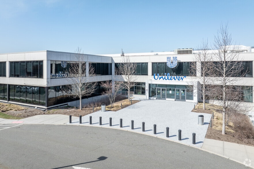 Primary Photo Of 700 Sylvan Ave, Englewood Cliffs Office For Lease