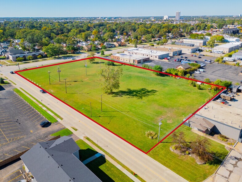 More Photos Of 930-946 Livernois Rd, Troy Land For Sale