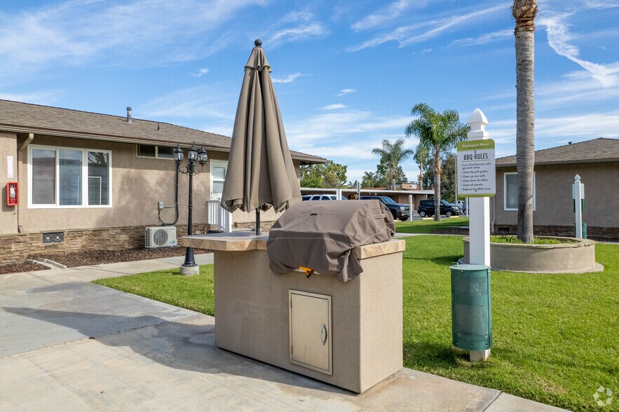 More Photos Of 19131-19161 Delaware St, Huntington Beach Apartments For Sale