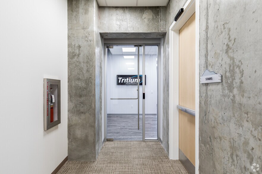 More Photos Of 3300 N Triumph Blvd, Lehi Office For Lease