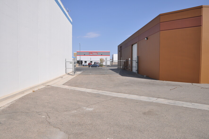 More Photos Of 5455 Desert Point Dr, Las Vegas Warehouse For Sale