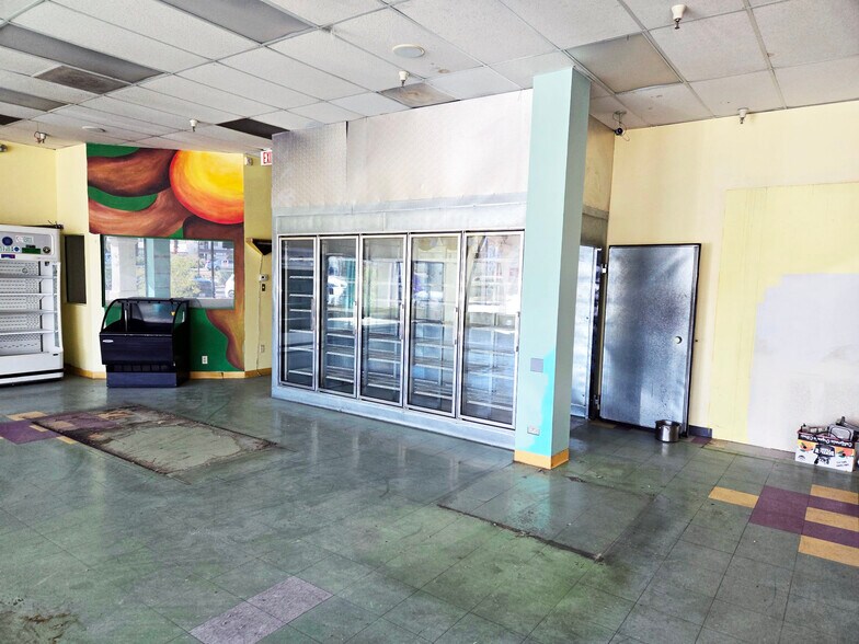 More Photos Of 73910 Highway 111, Palm Desert Unknown For Lease