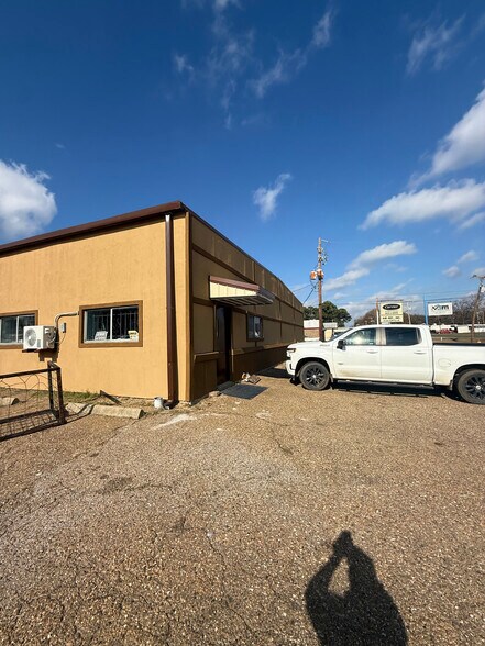 More Photos Of , Shreveport Flex For Sale