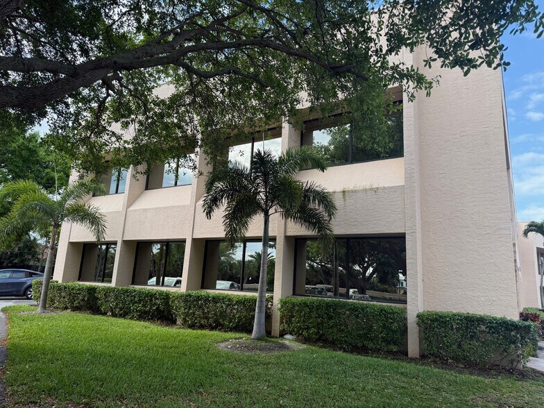 More Photos Of 11382 Prosperity Farms Rd, Palm Beach Gardens Medical For Lease