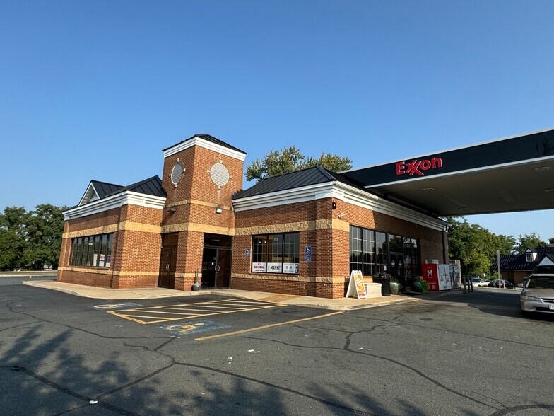 More Photos Of 1192 Richmond Rd, Charlottesville General Retail For Sale