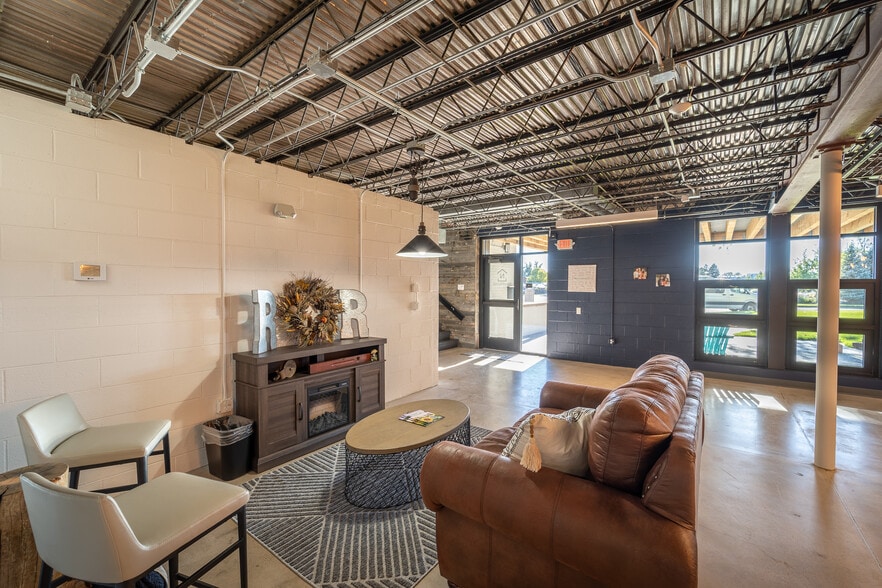 More Photos Of 3306 Kelley Dr, Cheyenne Office For Sale