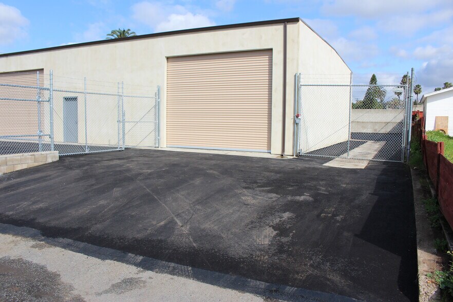 More Photos Of 3737 Bancroft Dr, Spring Valley Industrial For Sale