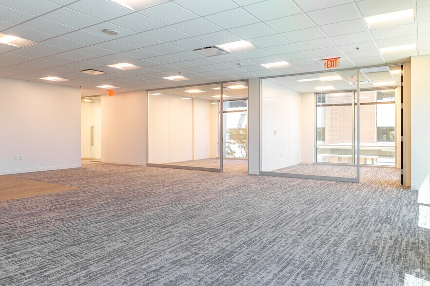 More Photos Of 2600 N Central Expy, Richardson Office For Lease