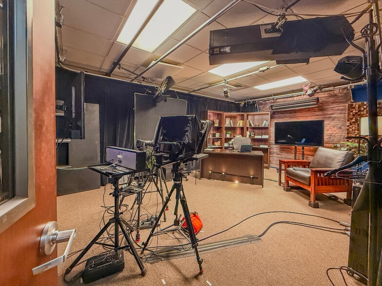More Photos Of 6509 Hudspeth Rd, Harrisburg Office For Sale