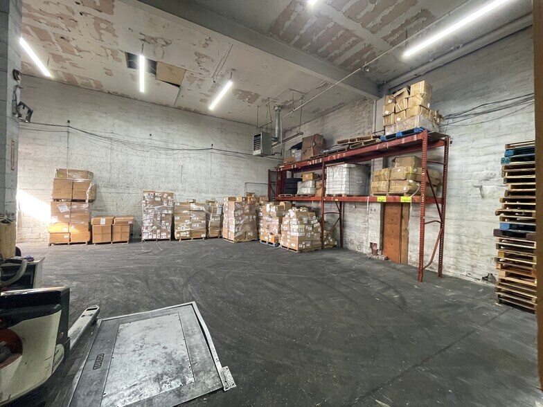 More Photos Of 153-39 Rockaway Blvd, Jamaica Warehouse For Lease