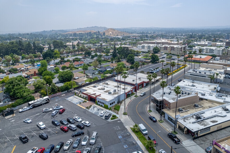 More Photos Of 3775 Elizabeth St, Riverside Office For Sale