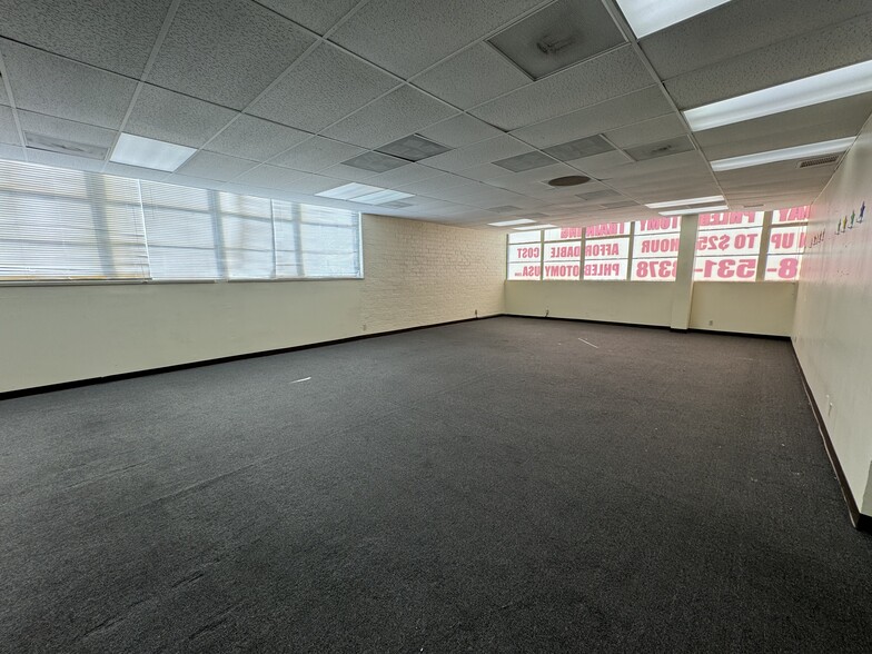 More Photos Of 14416-14420 Chase St, Panorama City Storefront Retail Office For Lease