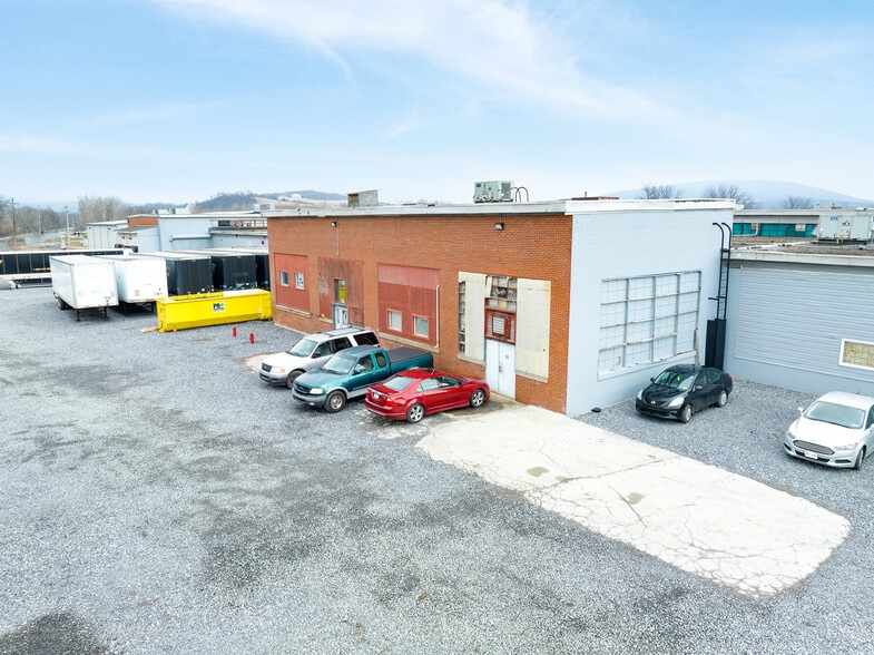More Photos Of 141 Innovation Dr, Duncansville Warehouse For Lease
