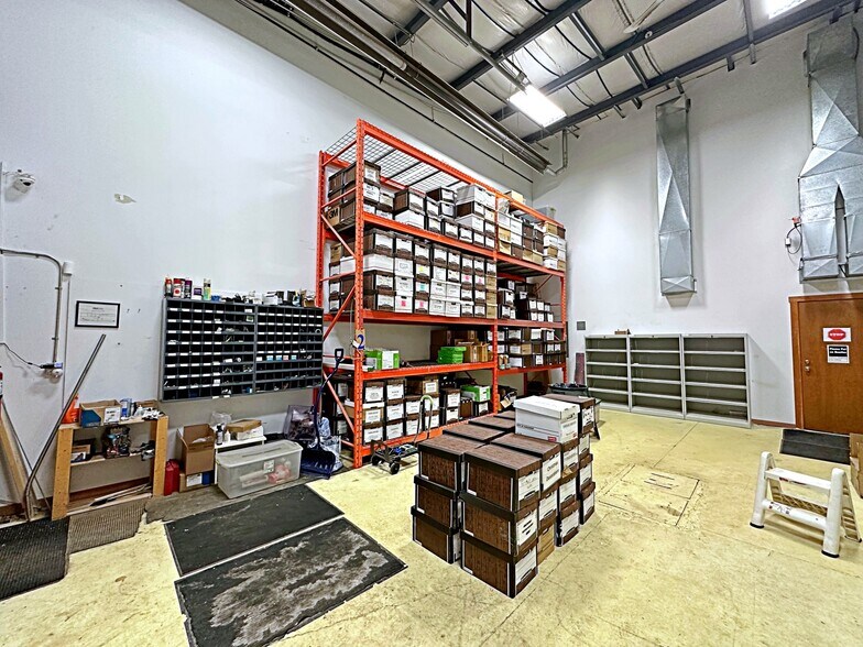 More Photos Of 380 Mackenzie Blvd, Fort McMurray Warehouse For Sale