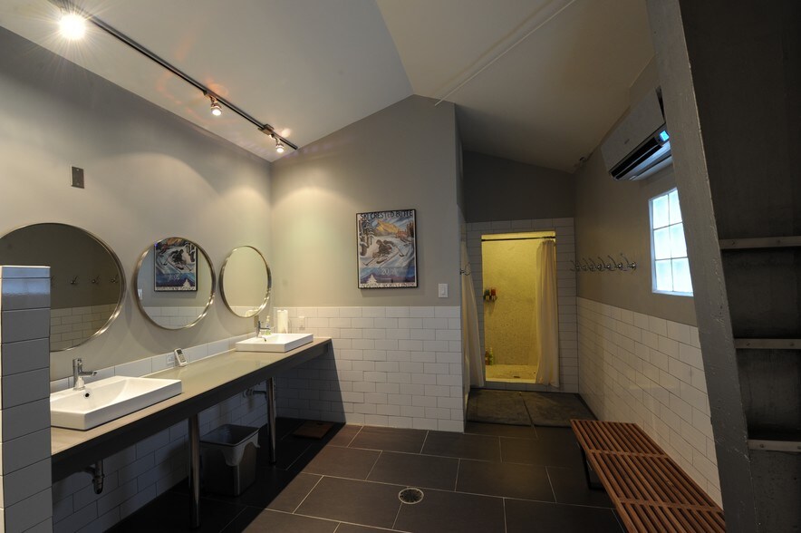 More Photos Of 2222 Morgan St, Houston Warehouse For Sale