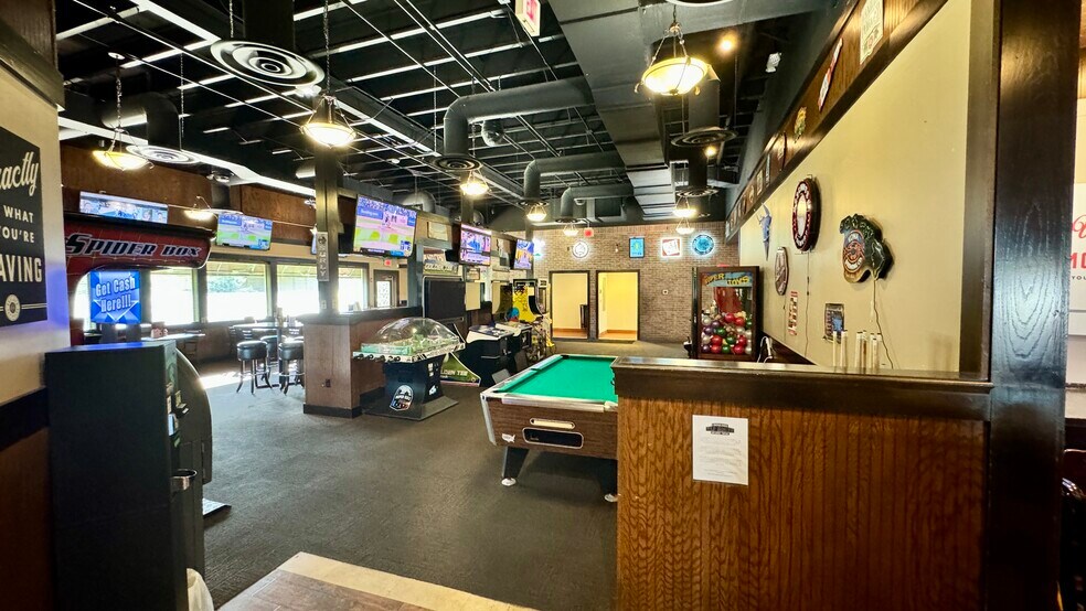 More Photos Of 3333 Hwy 10 E, Moorhead Restaurant For Sale