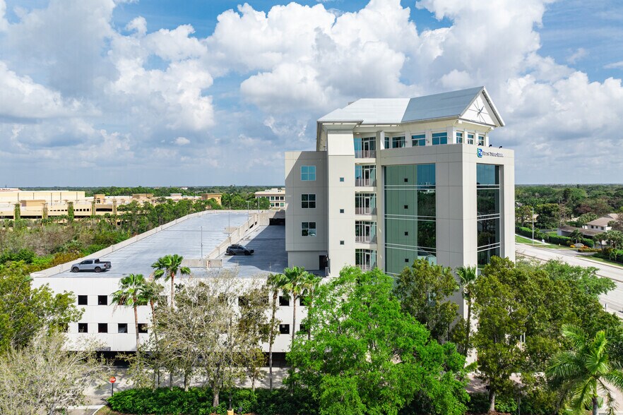 More Photos Of 999 Vanderbilt Beach Rd, Naples Office For Lease