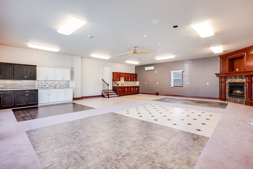 More Photos Of 121 S Water St, Derby Office For Sale