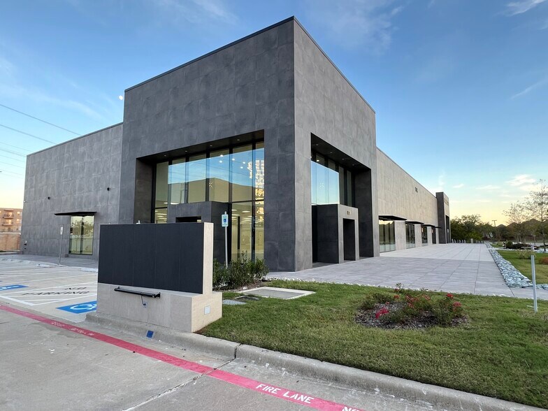More Photos Of 7300 Riverside Dr, Irving Freestanding For Lease