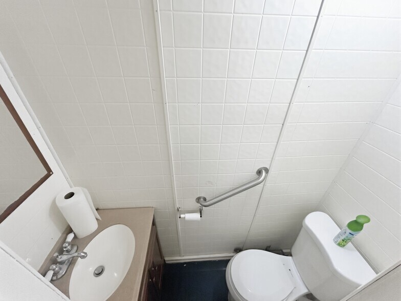 More Photos Of 53 Providence St, West Warwick Restaurant For Sale
