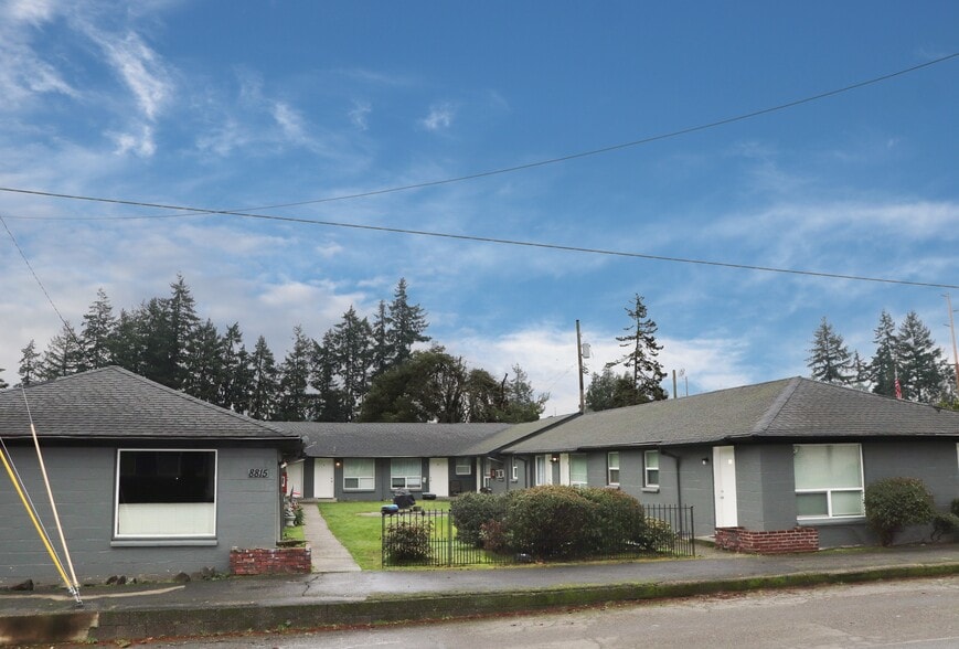 Primary Photo Of 8814-8815 Lochburn Ln, Lakewood Apartments For Sale